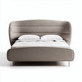 Lichtgrijs stoffen bed met hoofdbord en afmetingen 210 x 160 x 100cm